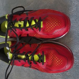 OASIS FLUIDRIDE T547N RED, GREEN & BLACK SNEAKERS SIZE 9 US, 8 UK, 42.5 EUR.